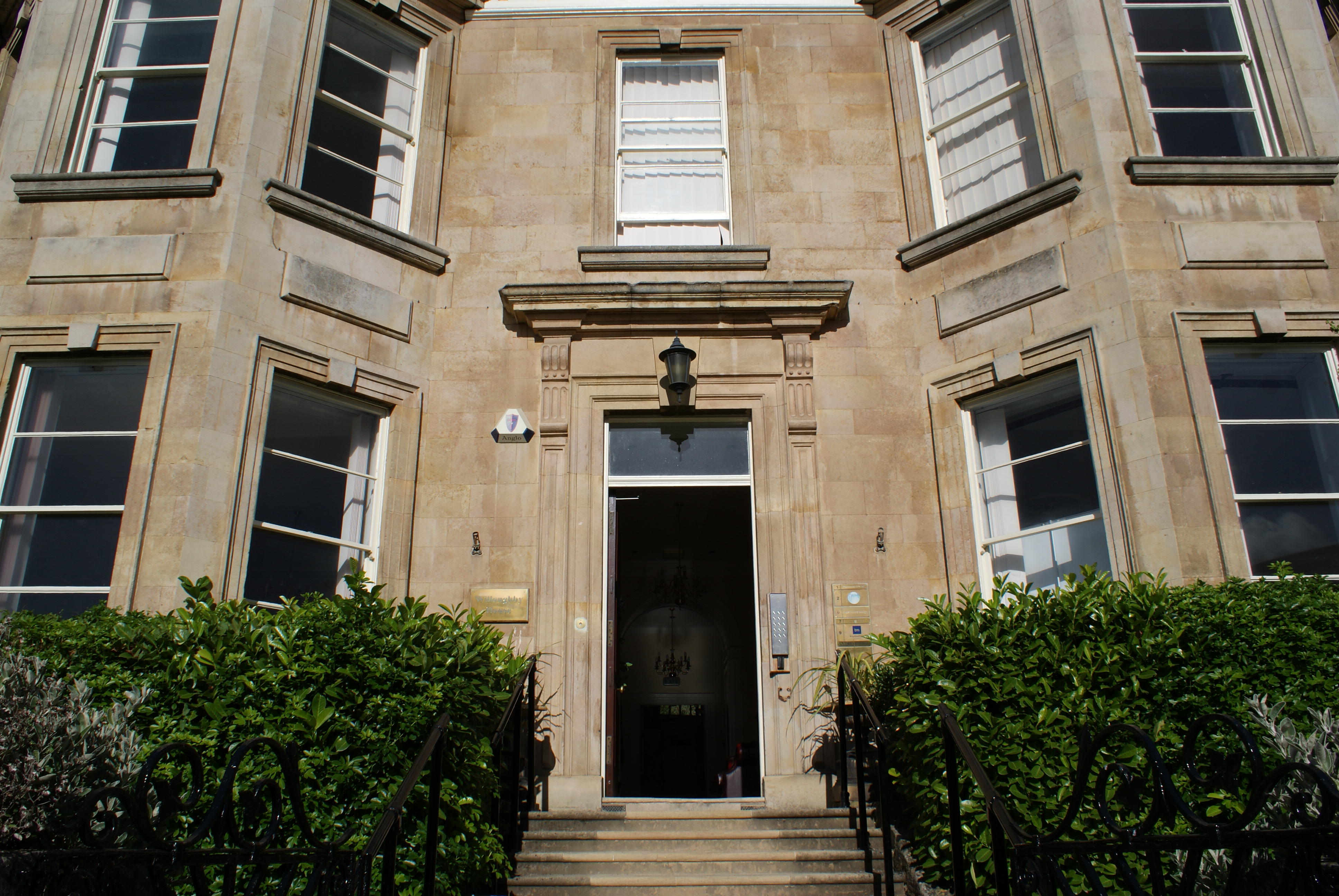 Willoughby House Willoughby House & The Grey House